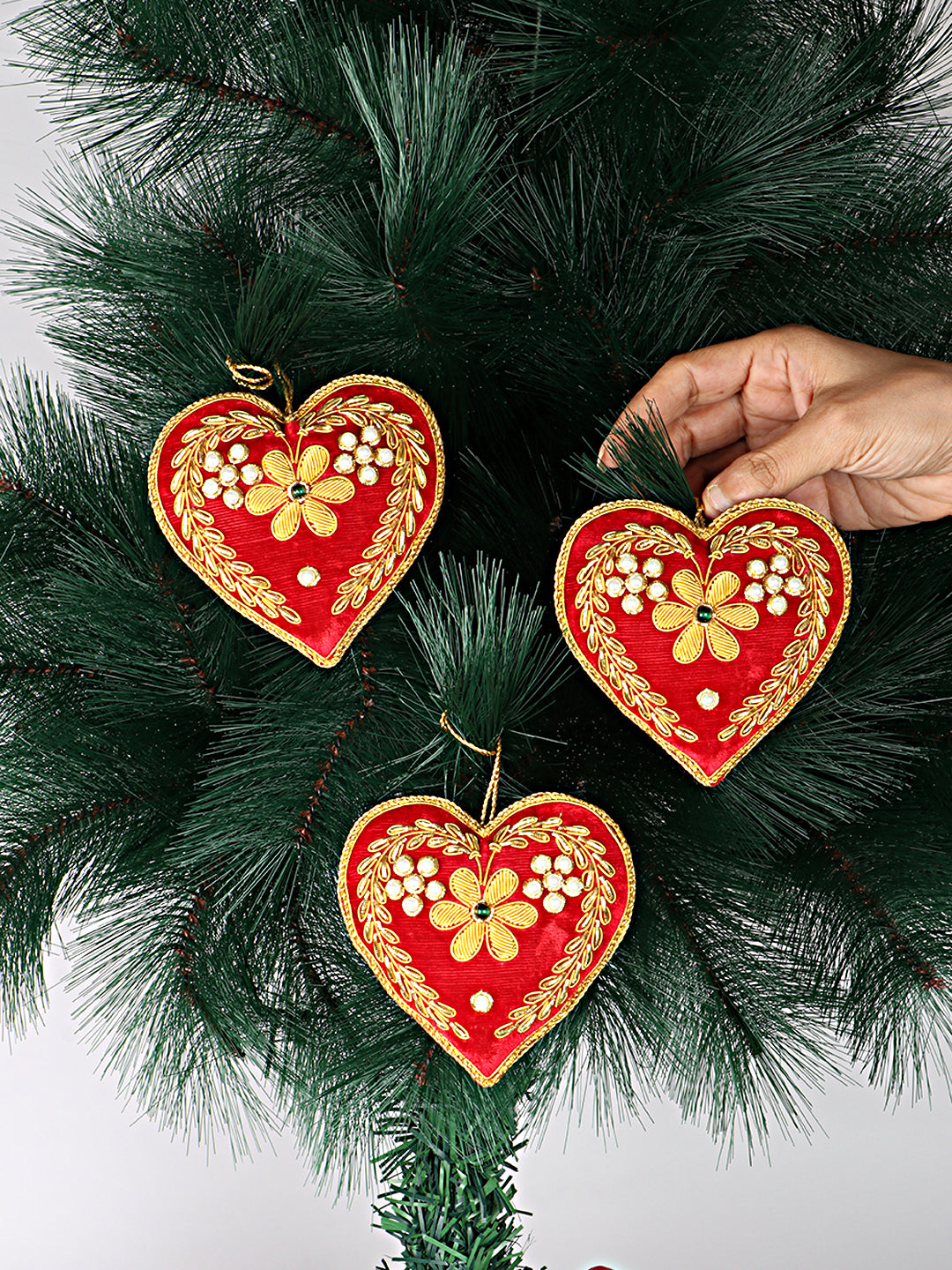 Holiday Hearts Red Christmas ornaments set of 3 pieces for holiday decor (1SET=3PC)