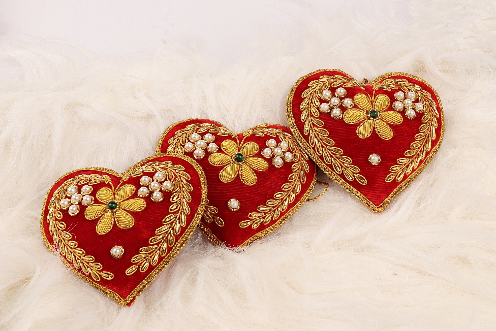 Holiday Hearts Red Christmas ornaments set of 3 pieces for holiday decor (1SET=3PC)