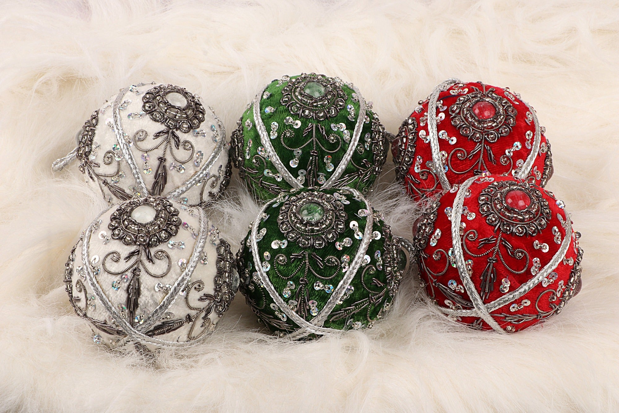 Velvet christmas Ball ornaments set of 6 - Decorative Red & White christmas balls tree ornaments for holiday decor 1SET=6PCS